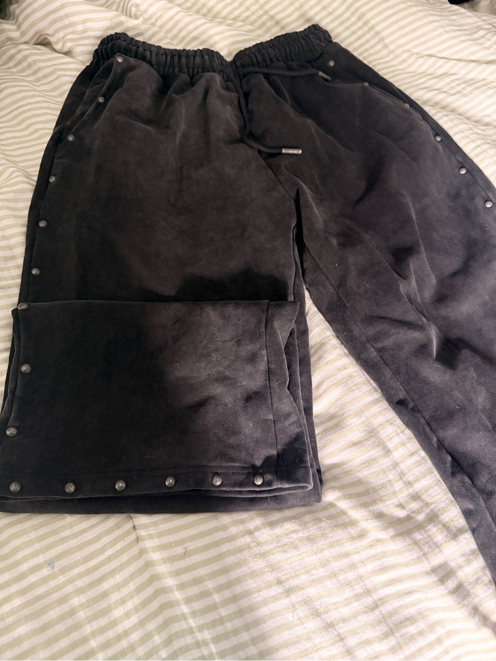 Ditch Rivet Sweatpants - Picture 2 of 8
